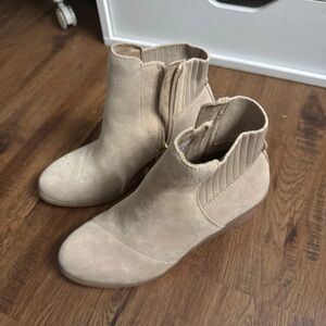 Toms Light Tan Ankle Booties